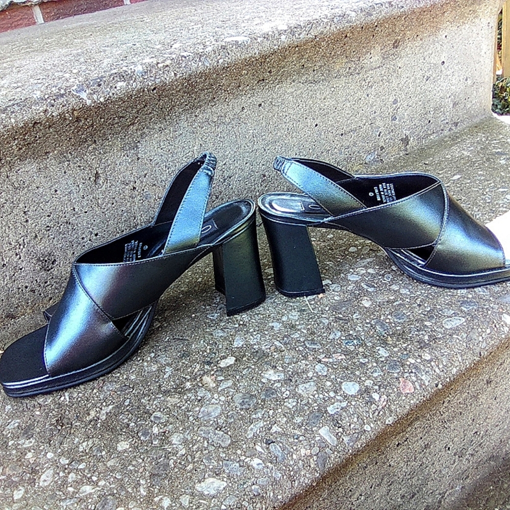 CALICO, leather, 7 1/2 M, Sling back, Open toe, 3" chunky heel, Green metallic